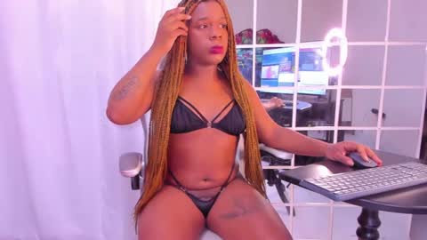 Snapshot of licyevans chatting on 16, 9, 2025 licy online show from 16, 9, 2025