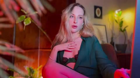 Snapshot of lierie chatting on 21, 2, 2026 its my birthday today so im offline but id be so happy if you felt like sending me a birthday love while im away online show from 21, 2, 2026