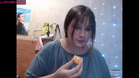 light_lunaa online show from 13, 12, 2024