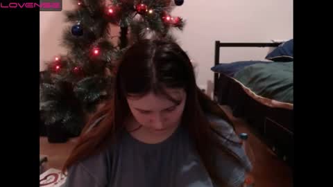 light_lunaa online show from 5, 1, 2025