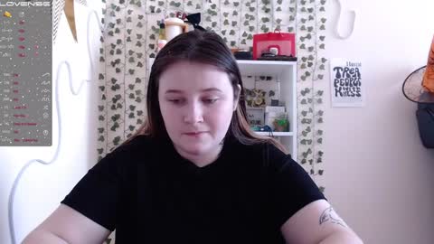 light_lunaa online show from 7, 2, 2025