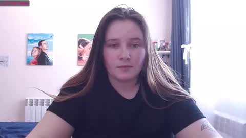 light_lunaa online show from 3, 3, 2025