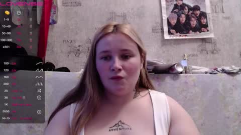 light_lunaa online show from 11, 11, 2025