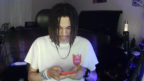 Snapshot of lightskin4you chatting on 4, 8, 2026 lightskin4you online show from 4, 8, 2026