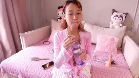 Lihn Pham online show from 4, 4, 2026