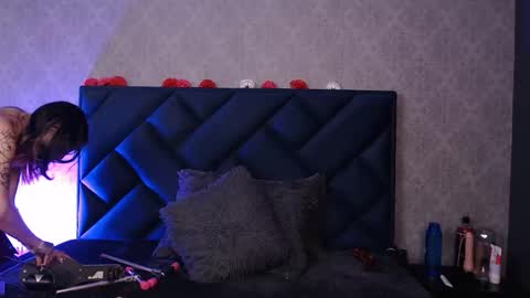 lia  online show from 23, 4, 2026