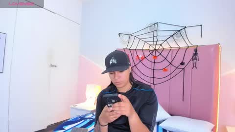 liiam_smith_ online show from 28, 10, 2025