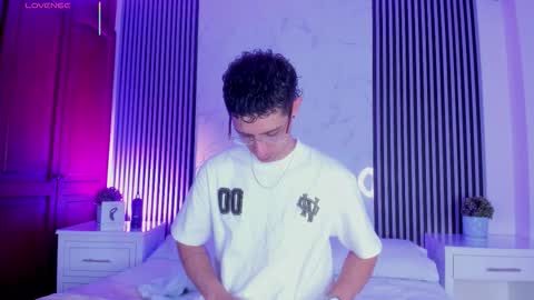 L I I A M online show from 5, 3, 2026