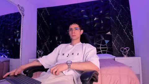 L I I A M online show from 7, 3, 2026