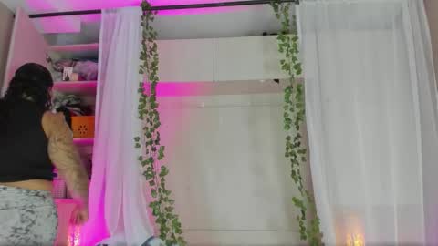         online show from 17, 11, 2025