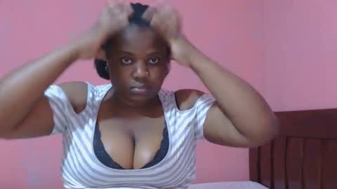 Snapshot of liilcutiee chatting on 24, 9, 2025 Lily online show from 24, 9, 2025