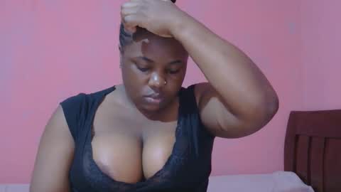 Snapshot of liilcutiee chatting on 12, 10, 2025 Lily online show from 12, 10, 2025