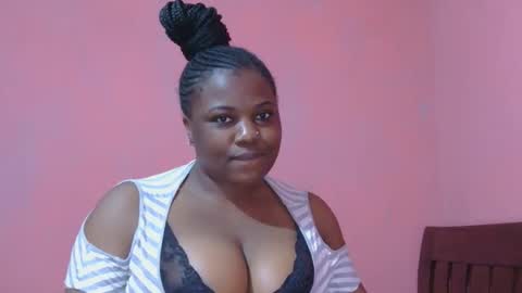 Snapshot of liilcutiee chatting on 20, 10, 2025 Lily online show from 20, 10, 2025