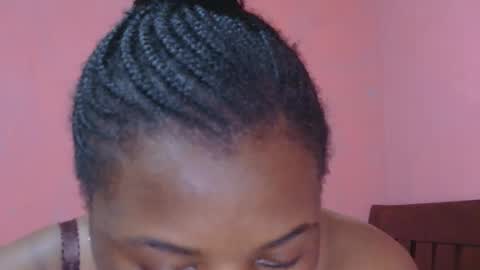 Snapshot of liilcutiee chatting on 24, 10, 2025 Lily online show from 24, 10, 2025