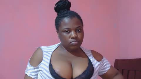 Snapshot of liilcutiee chatting on 26, 10, 2025 Lily online show from 26, 10, 2025