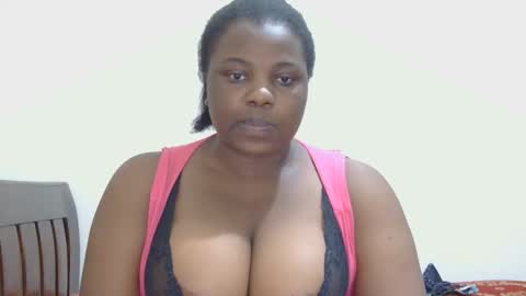 Snapshot of liilcutiee chatting on 23, 11, 2025 Lily online show from 23, 11, 2025