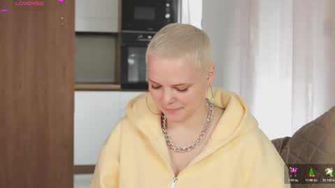 Snapshot of likaaberry chatting on 13, 4, 2026 likaaberry online show from 13, 4, 2026