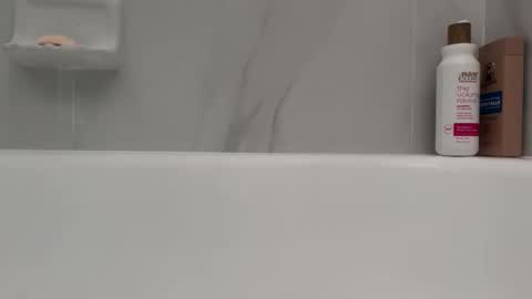 Snapshot of likethat6999 chatting on 3, 2, 2026 likethat6999 online show from 3, 2, 2026