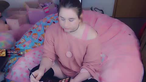 Lil Alison Heart online show from 5, 2, 2025