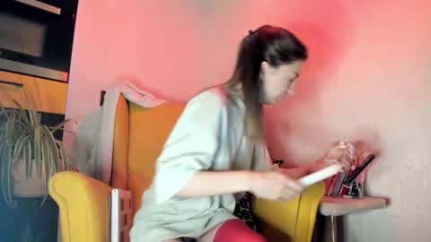 Snapshot of lil_uff chatting on 24, 11, 2025 aka princessmaya online show from 24, 11, 2025