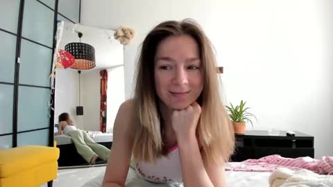 Snapshot of lil_uff chatting on 5, 5, 2026 aka princessmaya online show from 5, 5, 2026