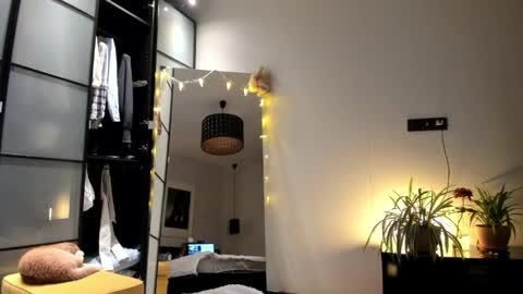 Snapshot of lil_uff chatting on 29, 5, 2026 aka princessmaya online show from 29, 5, 2026