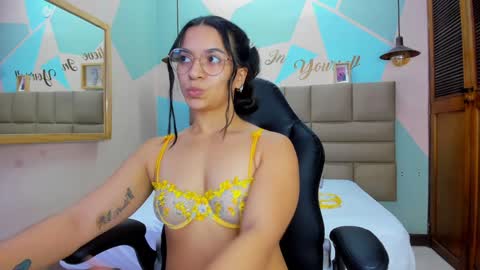 Snapshot of lila_foox chatting on 11, 1, 2025 LILA online show from 11, 1, 2025