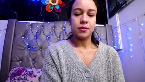 Snapshot of lila_gummy_ chatting on 15, 2, 2025 online show from 15, 2, 2025