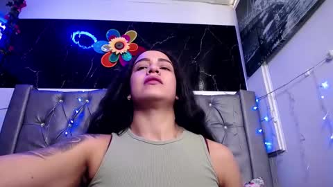 Snapshot of lila_gummy_ chatting on 19, 2, 2025 online show from 19, 2, 2025