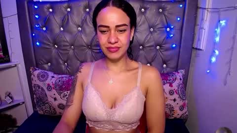 Snapshot of lila_gummy_ chatting on 8, 3, 2025 online show from 8, 3, 2025