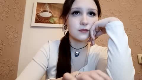 lilaheckenberg online show from 10, 3, 2026