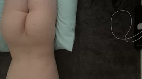 lilbenny05 online show from 6, 1, 2025