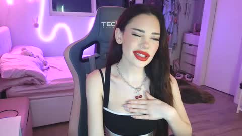 Snapshot of lilbina chatting on 4, 10, 2025 lilbina online show from 4, 10, 2025