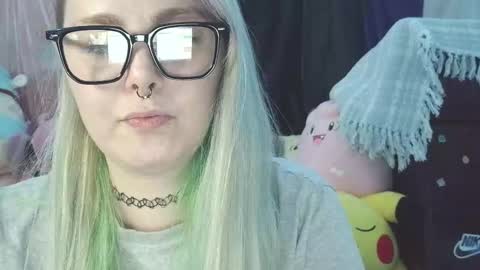 Snapshot of lilemmy1999 chatting on 5, 11, 2025 emily ryanson online show from 5, 11, 2025