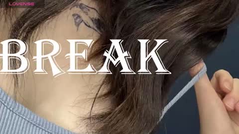 Lilli  follow me kiss online show from 17, 2, 2025