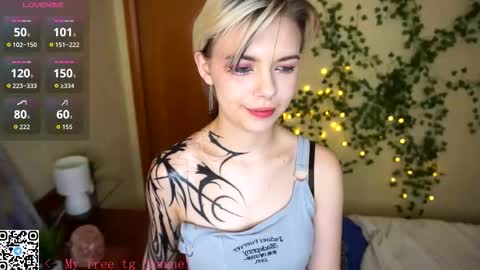 Lilian online show from 4, 12, 2025