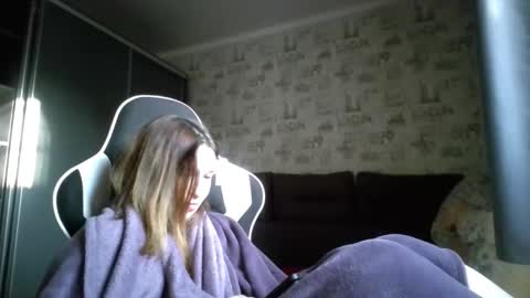 liliawoolf online show from 6, 11, 2025