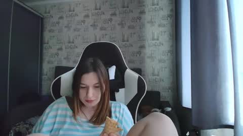 liliawoolf online show from 28, 4, 2026