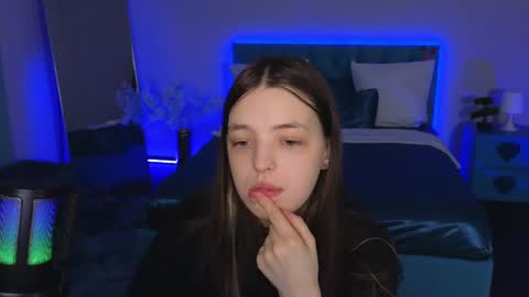 Lili Bakery online show from 4, 3, 2025