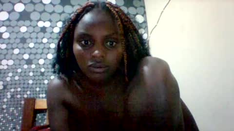 Snapshot of liligal chatting on 12, 6, 2026 liligal online show from 12, 6, 2026