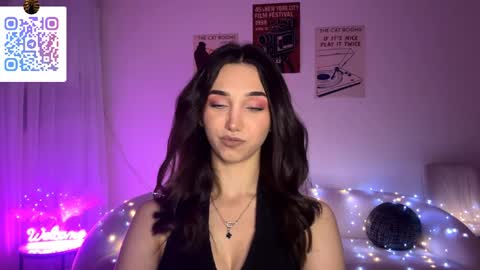 Lina online show from 4, 4, 2026