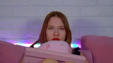 LiliLinn online show from 28, 4, 2026
