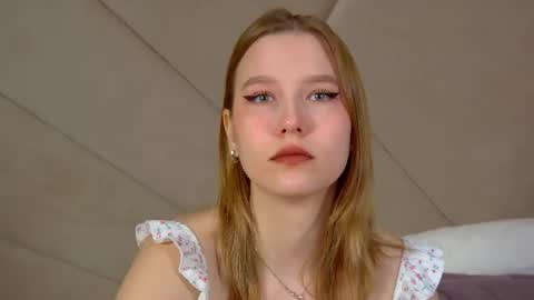 LiliLinn online show from 19, 6, 2026