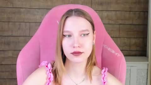 LiliLinn online show from 29, 6, 2026