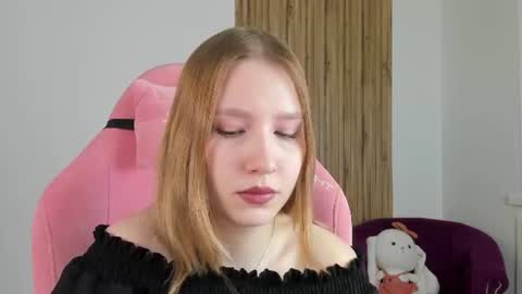 LiliLinn online show from 3, 8, 2026