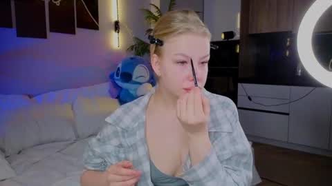 lililok101 online show from 23, 4, 2026