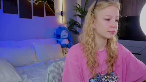 lililok101 online show from 24, 4, 2026