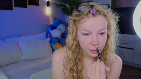 lililok101 online show from 28, 4, 2026
