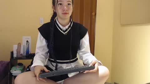 lilimini online show from 14, 10, 2025