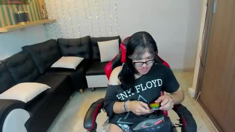Snapshot of lilith_ayanami chatting on 1, 5, 2026 lilith online show from 1, 5, 2026
